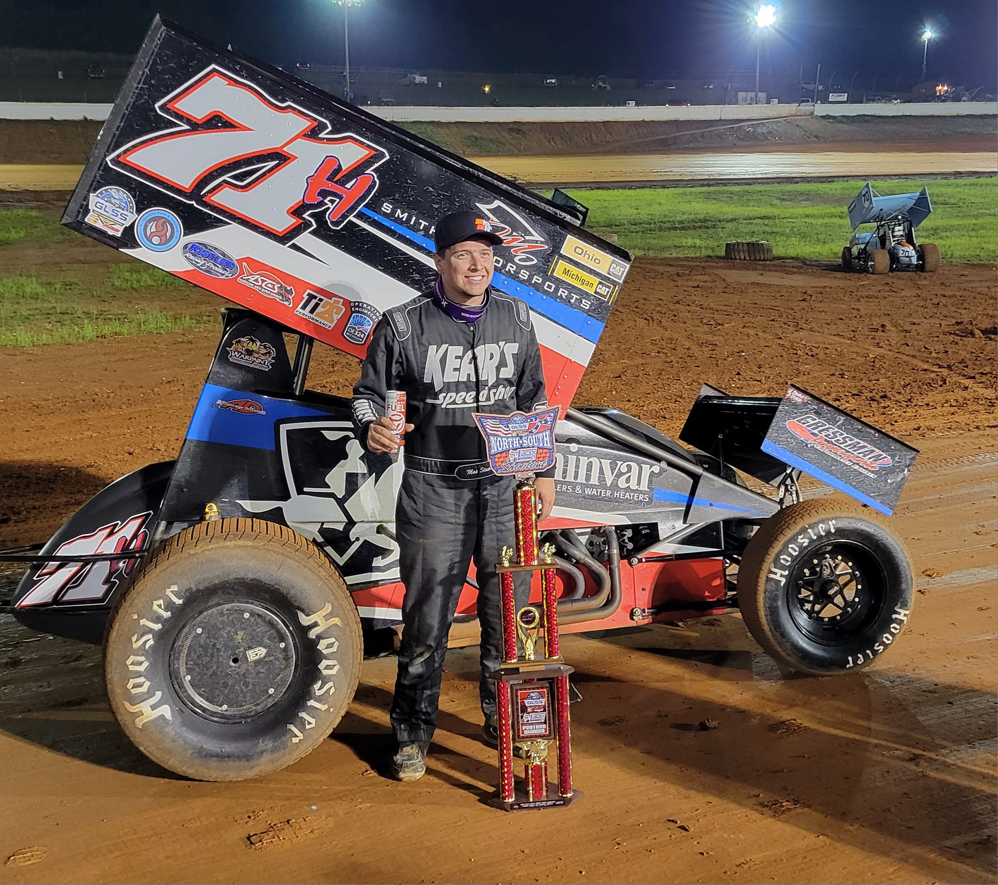 Max Stambaugh Triumphs in USCS/GLSS Sprint Car Showdown at I-75 Raceway