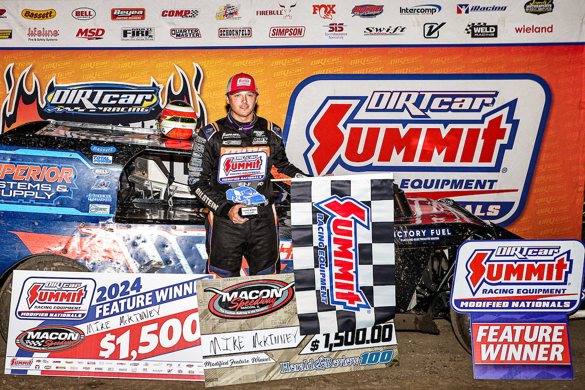 Mike McKinney Dominates for Second Consecutive Year at Macon Speedway